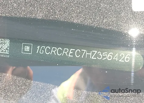 2017 Chevrolet Silverado 1500 1Lt из США, поврежденный, VIN 1GCRCREC7HZ356426